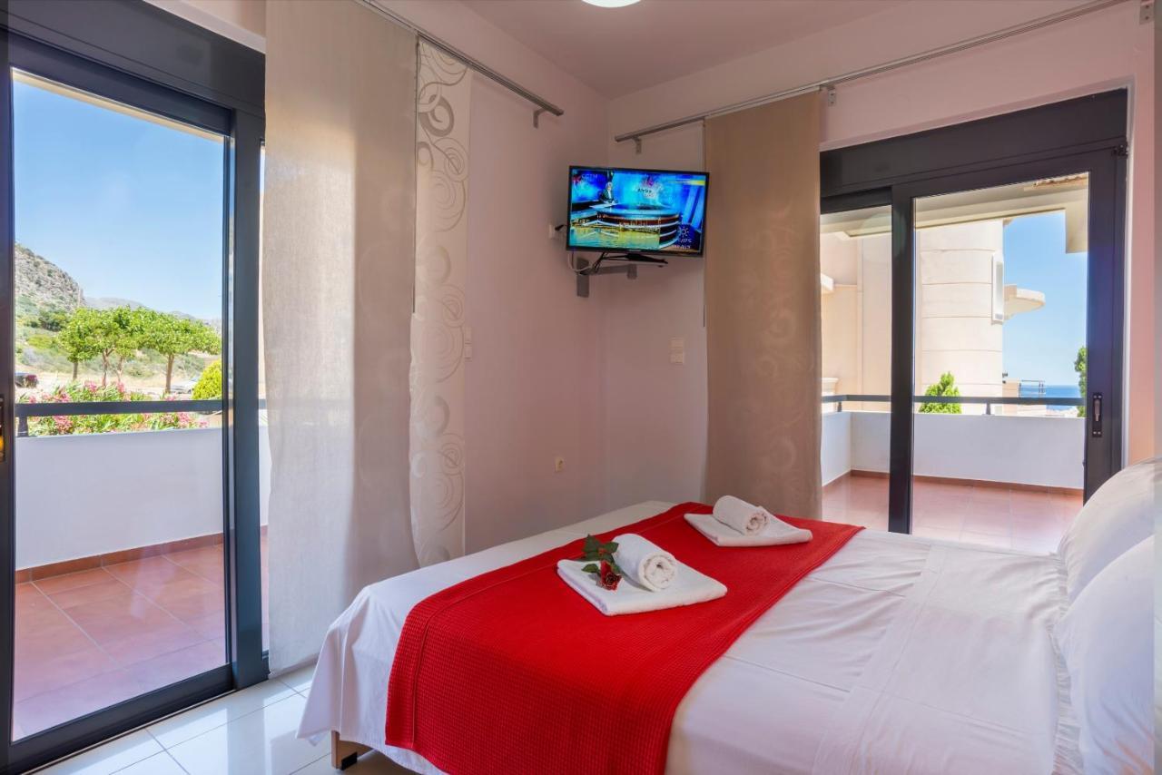 Caravella Luxury Apartments Палиохора Екстериор снимка