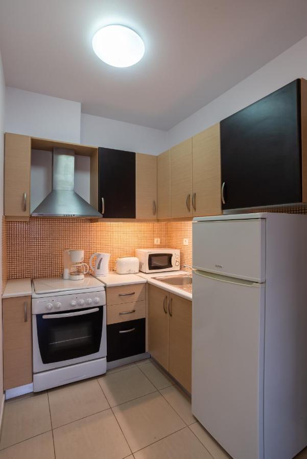 Caravella Luxury Apartments Палиохора Екстериор снимка