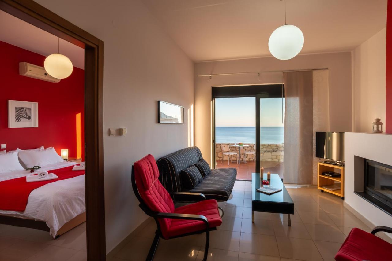 Caravella Luxury Apartments Палиохора Екстериор снимка