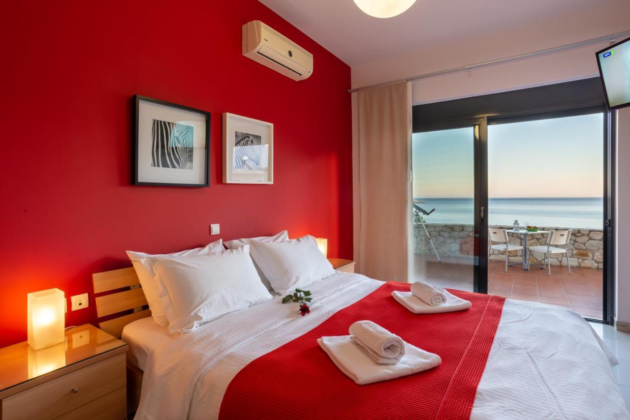 Caravella Luxury Apartments Палиохора Екстериор снимка