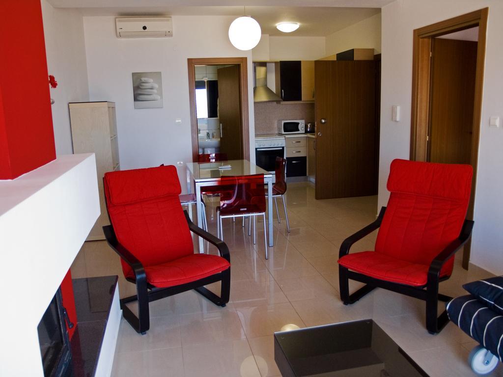 Caravella Luxury Apartments Палиохора Екстериор снимка