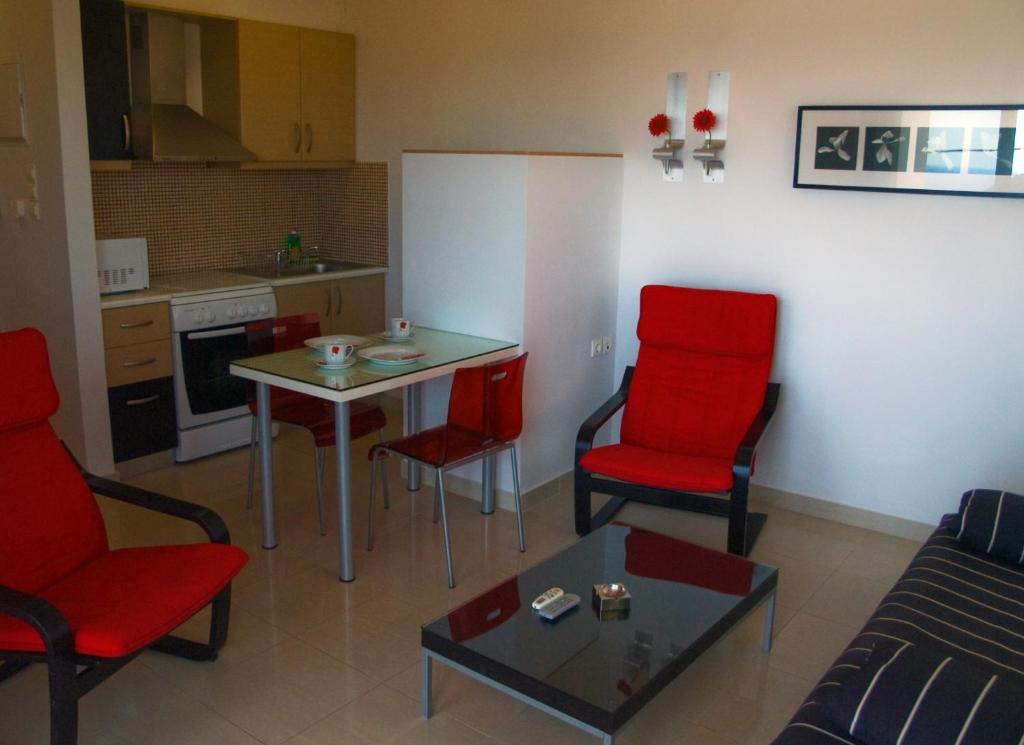 Caravella Luxury Apartments Палиохора Екстериор снимка