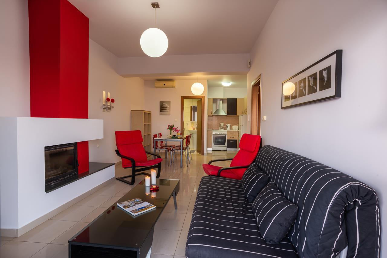 Caravella Luxury Apartments Палиохора Екстериор снимка